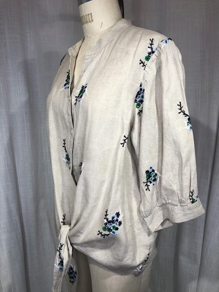 la boudoir miami vintage inspired beige linen charter club blue floral embroidered blouse (2)