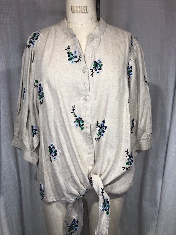 la boudoir miami vintage inspired beige linen charter club blue floral embroidered blouse (2)