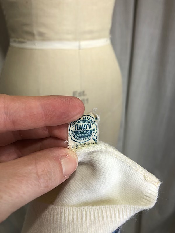 la boudoir miami vintage 60s blue and white floral print knit blouse (4)