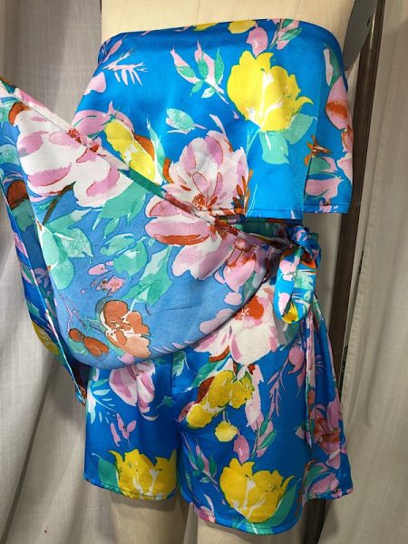 la boudoir miami vintage inspired 70s blue floral print wrap short romper (2)