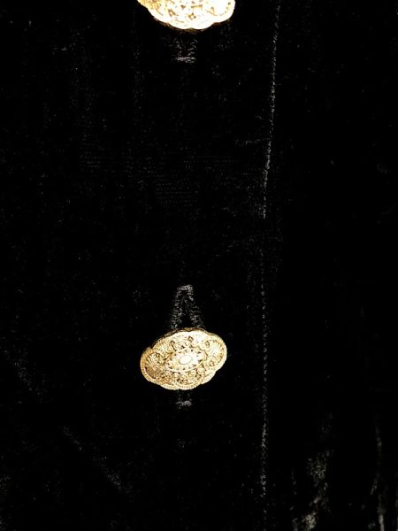 la boudoir miami vintage 90s crushed black velvet vest with gold ornate buttons (5)
