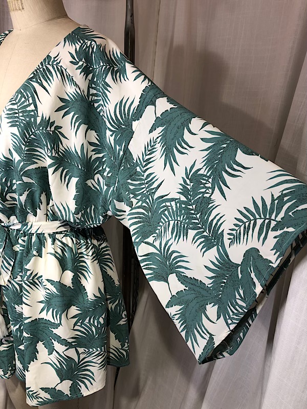 la boudoir miami vintage inspired palm frond print short romper with kimono sleeves (2)