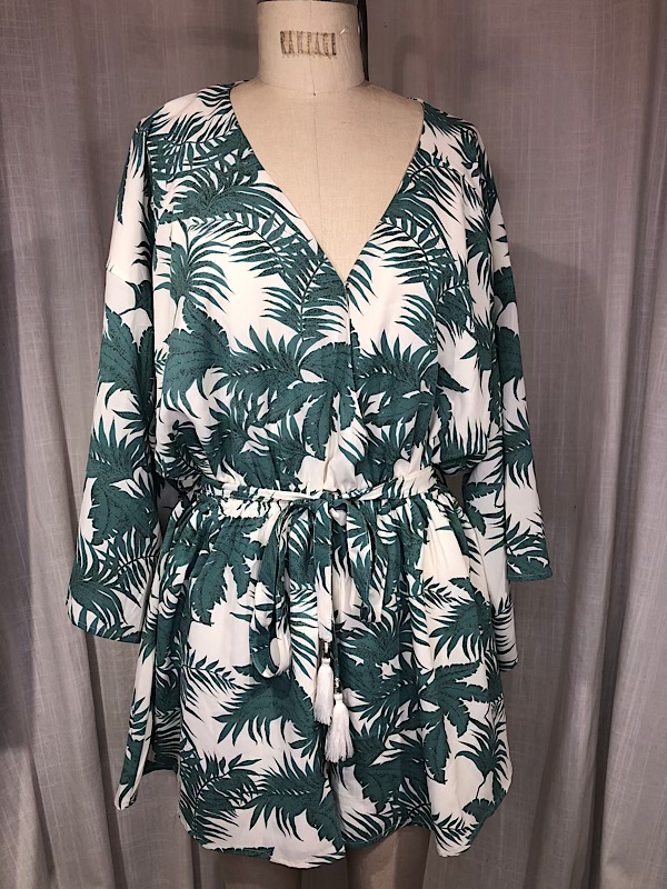 la boudoir miami vintage inspired palm frond print short romper with kimono sleeves (2)