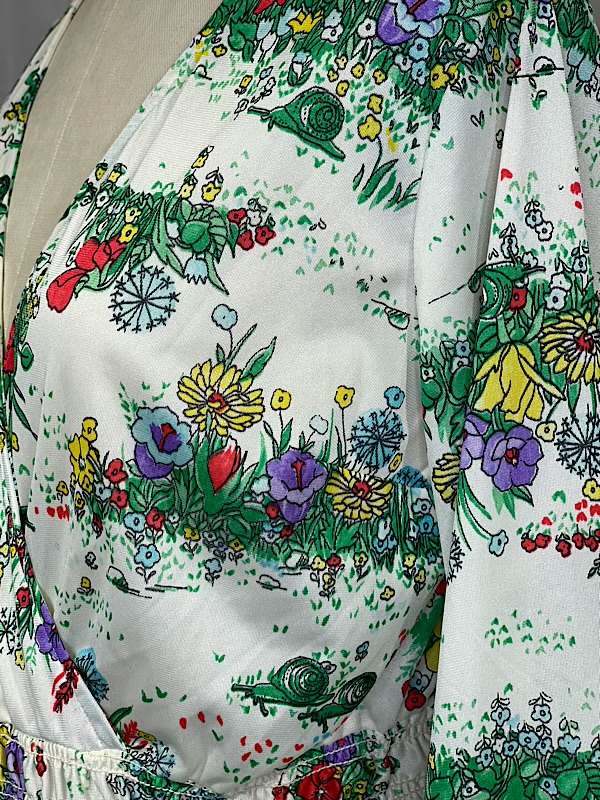 la boudoir miami vintage 70s white floral print ans snail v-neck crop top blouse (1)