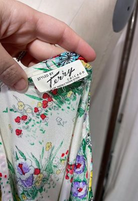 la boudoir miami vintage 70s white floral print ans snail v-neck crop top blouse (1)