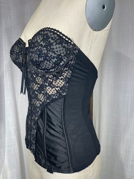 la boudoir miami vintage 70s black lace and nude bustier (1)