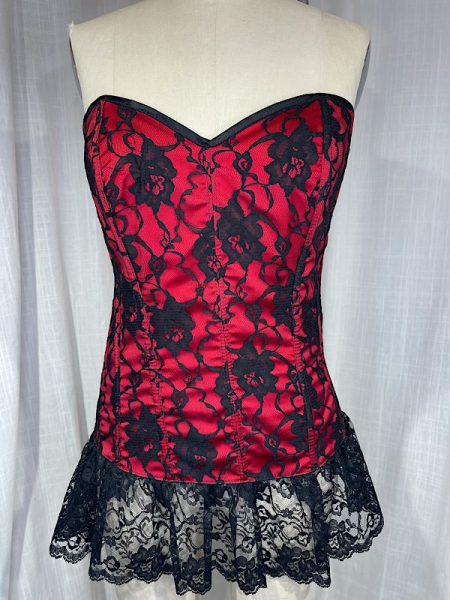 la boudoir miami vintage y2k fredericks of hollywood red and black lace corset (1)