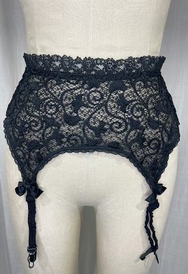 la boudoir miami vintage 90s victorias secret black lace garter belt (2)