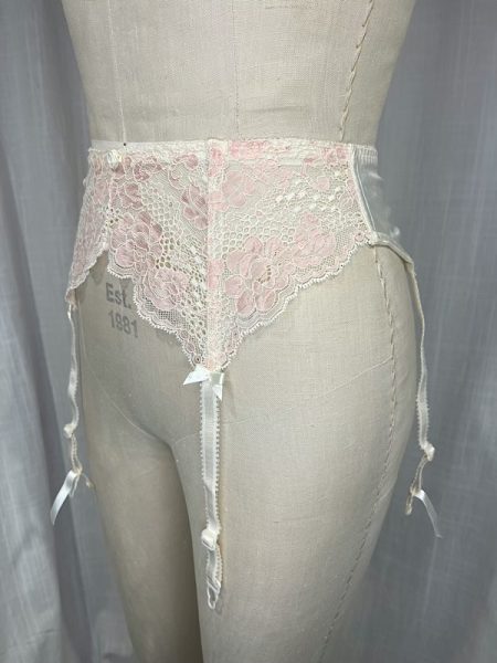 la boudoir miami vintage 90s white and pink lace garter belt (1)