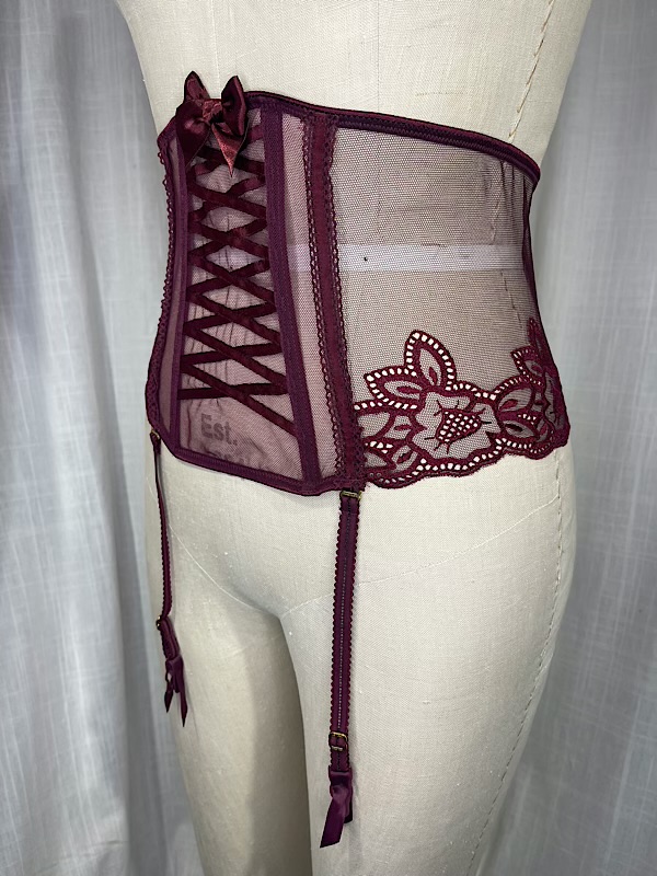 la boudoir miami vintage y2k very sexy victorias secret burgundy net and lace garter belt (1)