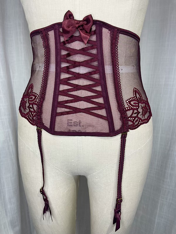 la boudoir miami vintage y2k very sexy victorias secret burgundy net and lace garter belt (1)