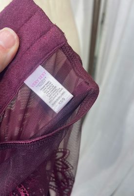 la boudoir miami vintage y2k very sexy victorias secret burgundy net and lace garter belt (1)