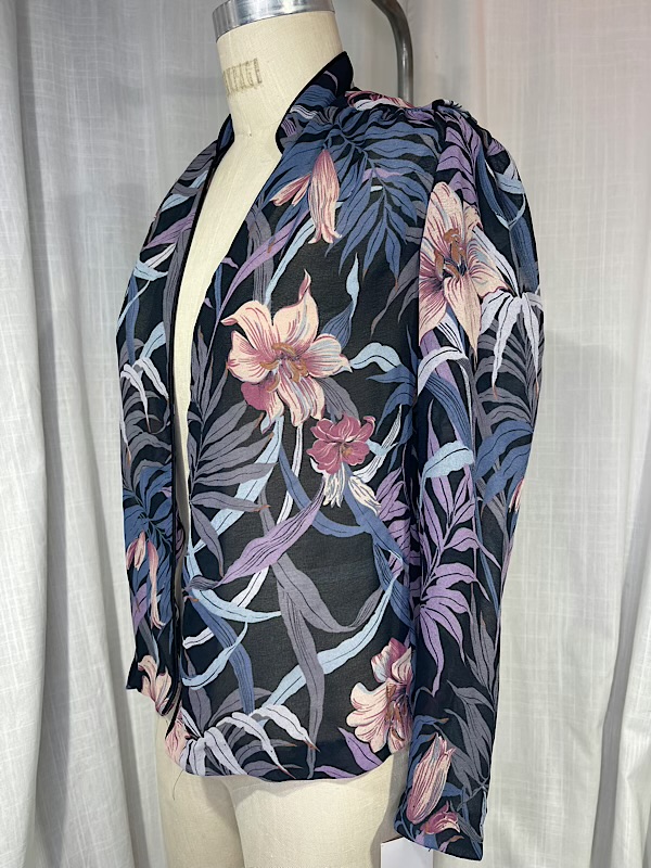 la boudoir miami vintage 70s purple and black hibiscus print blouse (3)