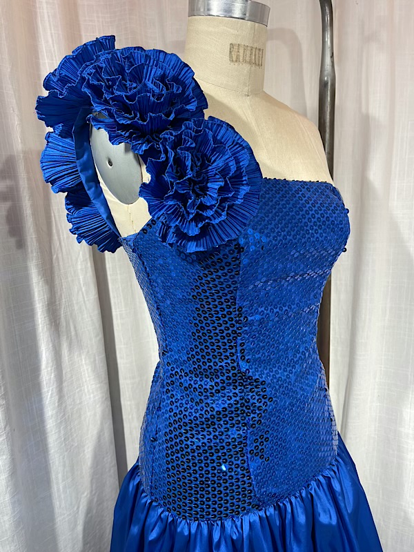 la boudoir miami vintage 80s blue sequin and taffeta one shoulder gown with floral details (1)