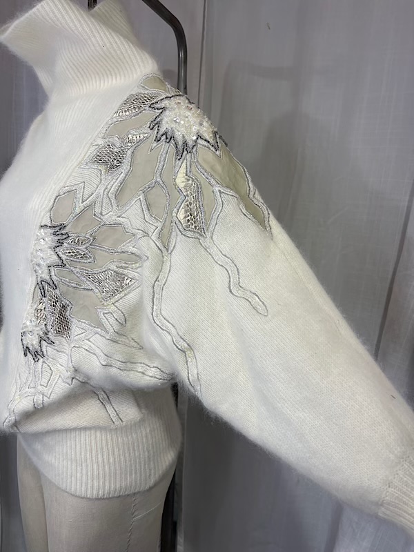 la boudoir miami vintage 80s cream angora oversize embroidered sweater (3)