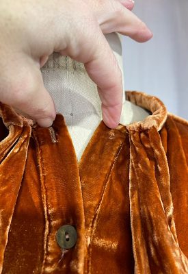 la boudoir miami vintage 90s gold velvet jumpsuit (2)