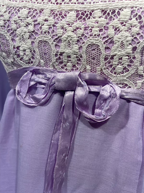 la boudoir miami vintage 70s purple and white lace peasant dress (2)