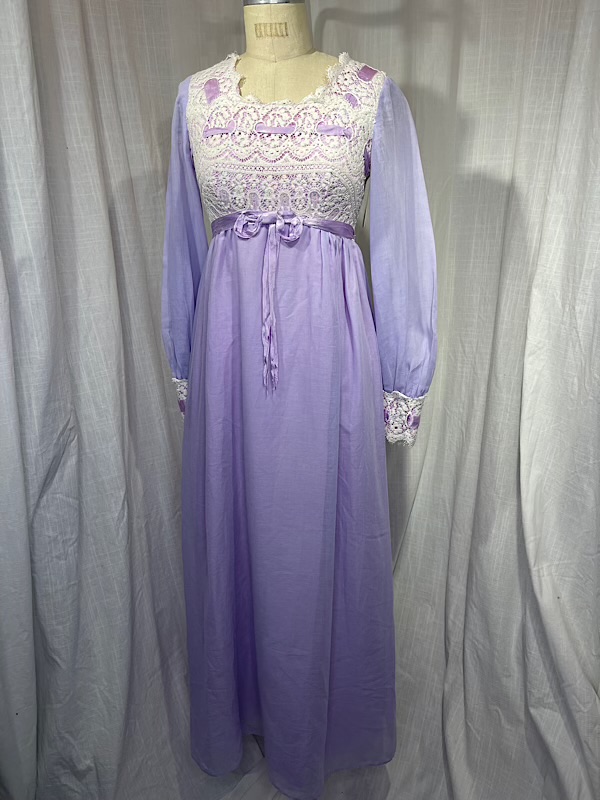 la boudoir miami vintage 70s purple and white lace peasant dress (2)