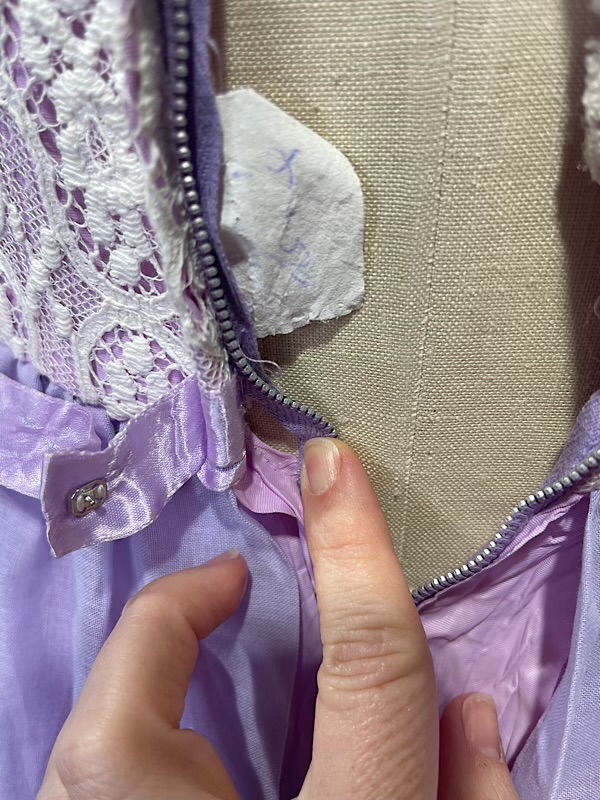 la boudoir miami vintage 70s purple and white lace peasant dress (2)