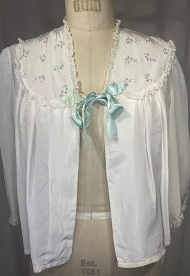 la boudoir miami vintage 1930s off white flower embroidered bed jacket (3)