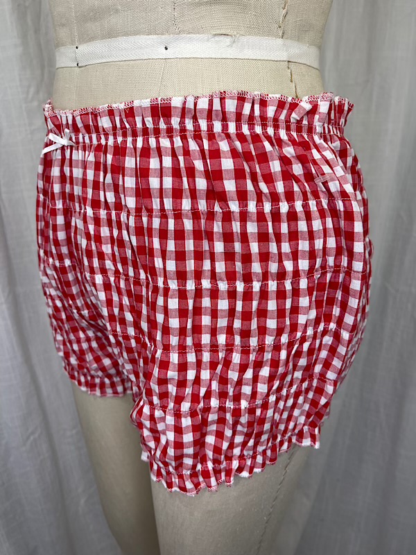 la boudoir miami vintage inspired 50s red and white gingham smocked bloomer shorts (2)